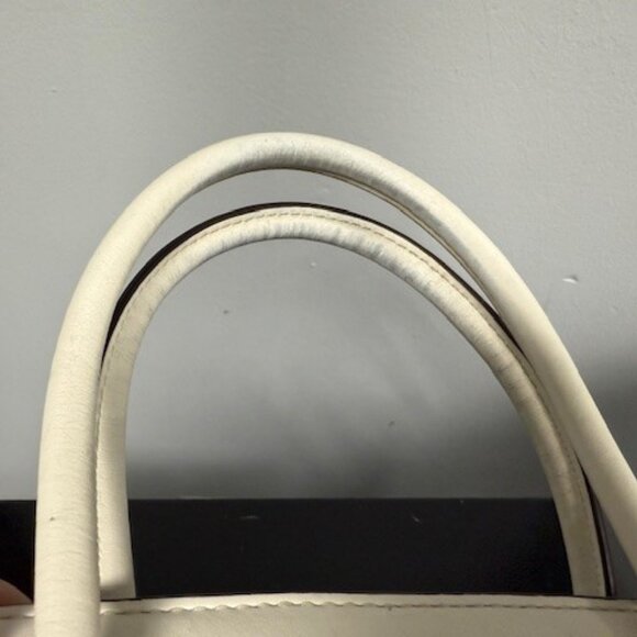 Preloved Michael Kors Handbag in White - Picture 5 of 6